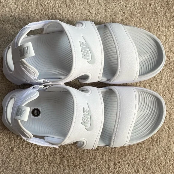 Nike WMNS OWAYSIS Sandal, White/Pure Platinum, Size 10 - Picture 8 of 10